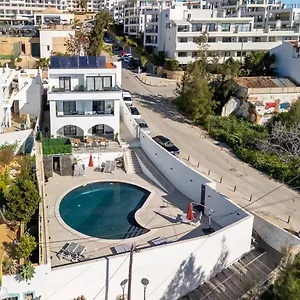 https://malpique-guest-house-jacuzzi.hotelaalgarve.com