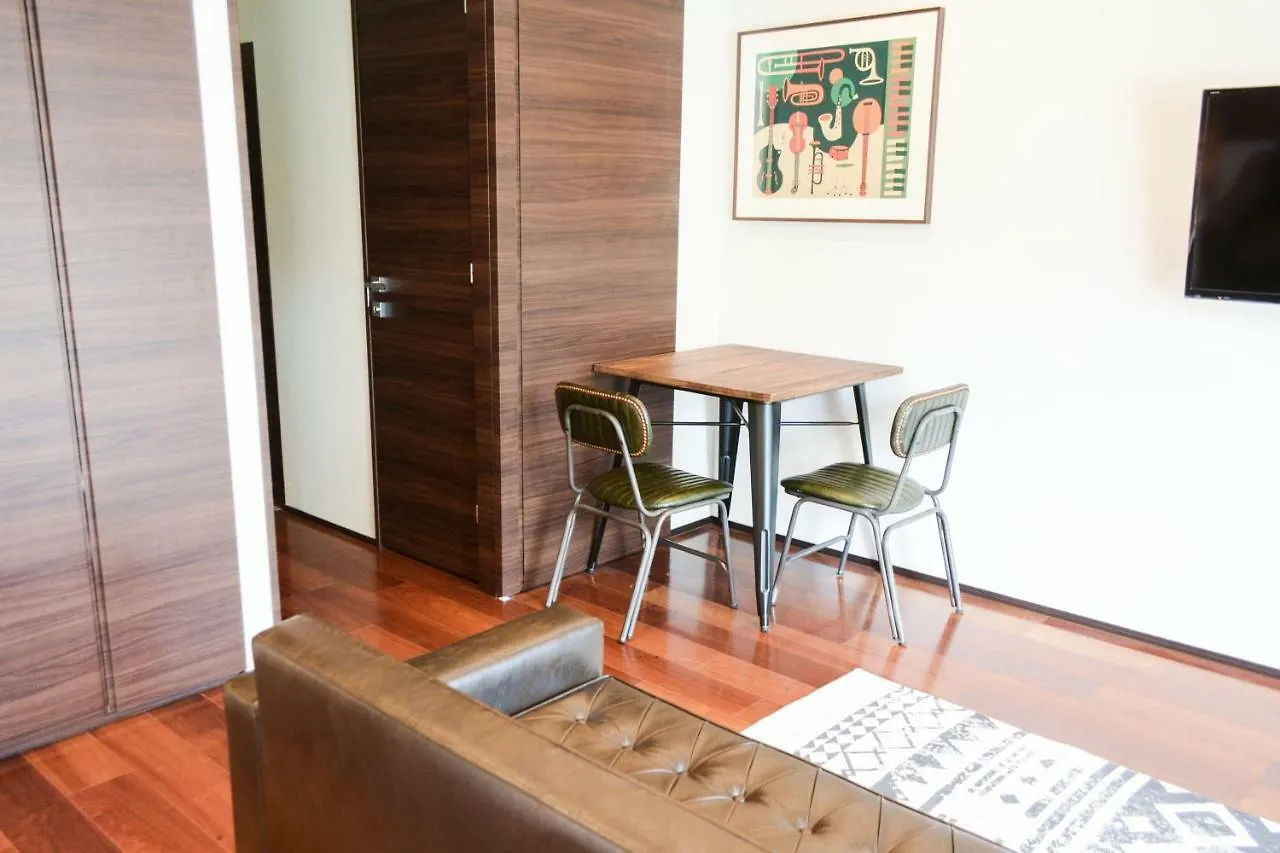 Appartamento Dash Living Tsukiji Tokyo Giappone